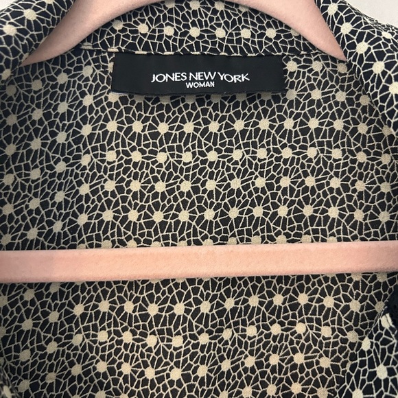 Jones New York Black and White Button Down Shirt - Picture 4 of 4